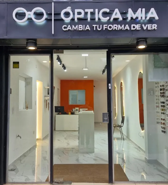 Fachada de Óptica Mía en Julio A. Roca 720, San Miguel